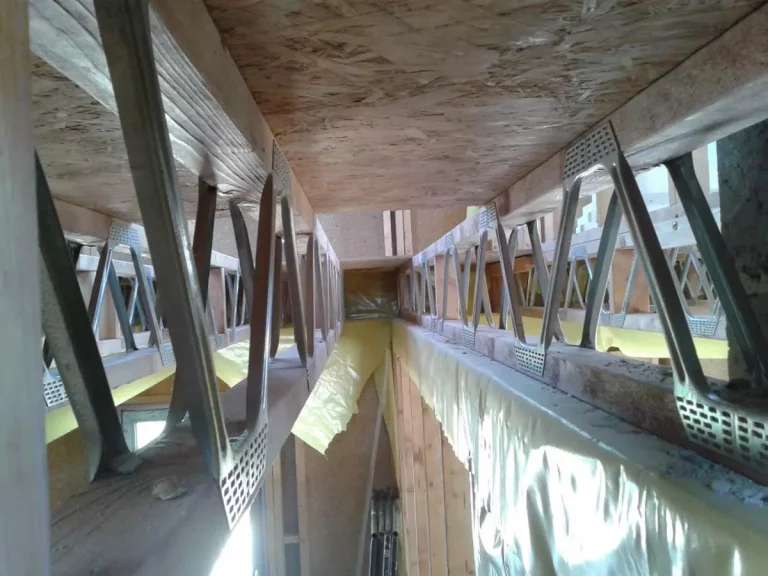 Wiązary kratownicowe drewniane – naturalne piękno w architekturze