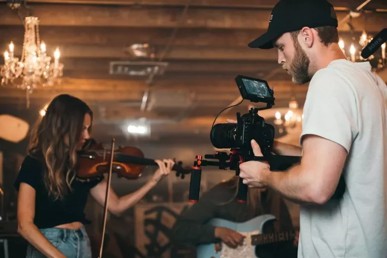 Film korporacyjny w krakowie – nowoczesne narzędzie komunikacji biznesowej